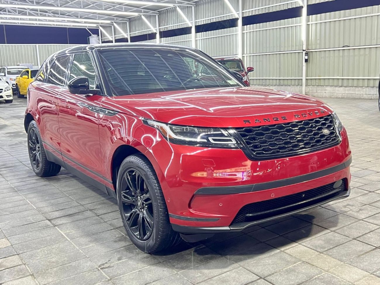 لاند روفر رينج روفر فيلار P250 R-Dynamic HSE 2.0L warranty one year bank financie available