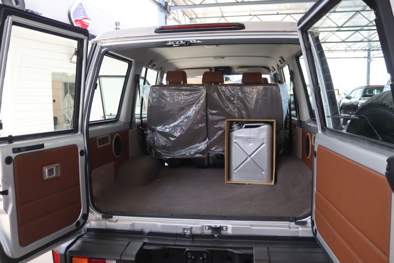 Toyota Land Cruiser 70 2025 LAND CRUISER GRJ76 4.0 V6 AT 40TH ANNIVERSARY  **EXPORT ONLY**التصدير فقط خارج الخليج**
