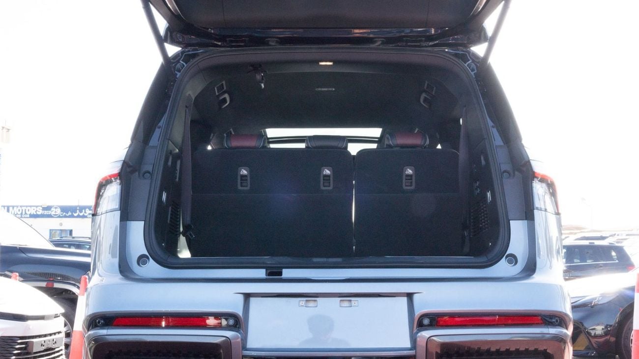 Infiniti QX80 2026 Infiniti QX80 Autograph with Captain Seat (Gray-Red)