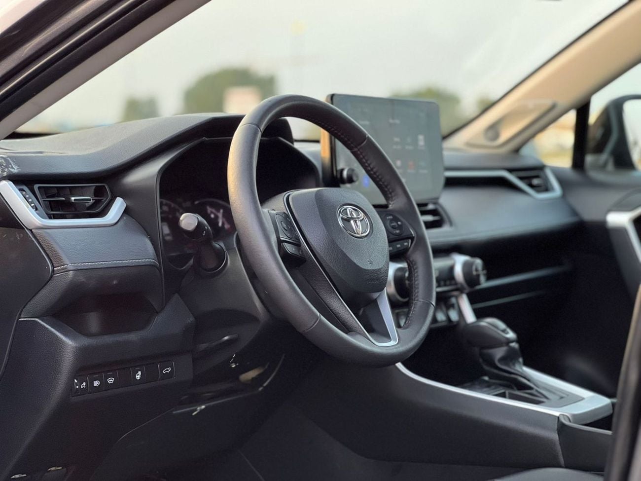 تويوتا راف ٤ XLE 2023 Toyota RAV4 Full Option - 2.5 V4 - Big Screen & Radar Sensor - Trunk Auto Push Star