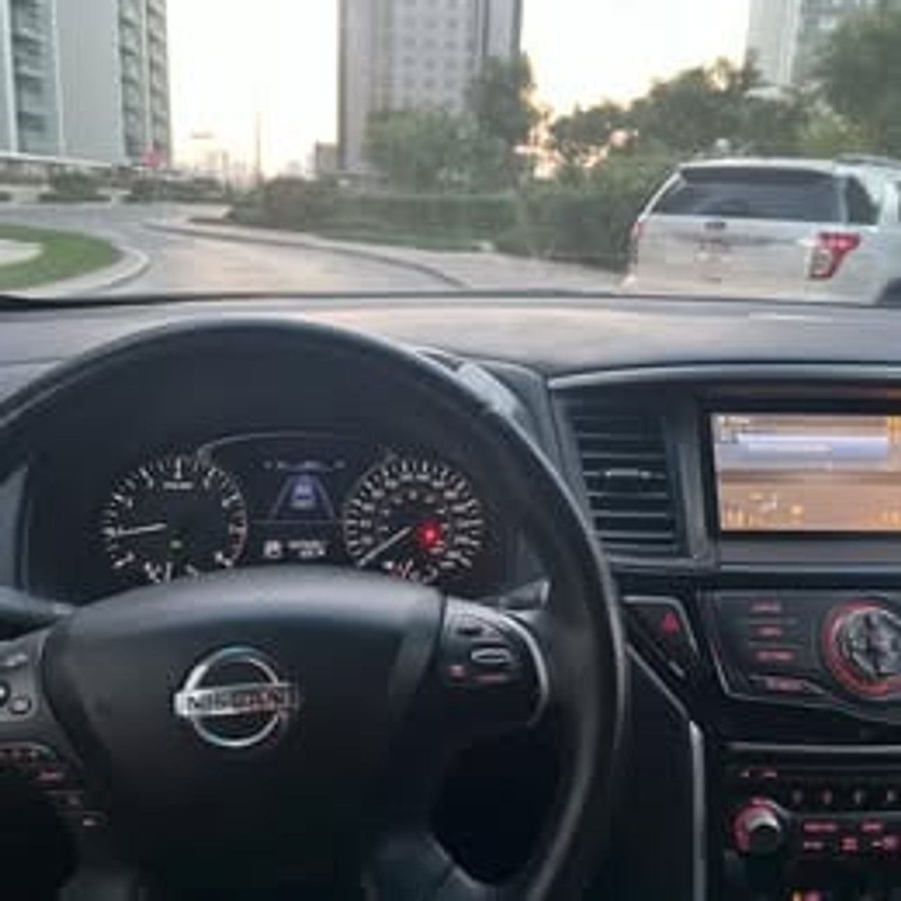 نيسان باثفايندر 2014 NISSAN PATHFINDER * 7 PASSENGER * CANADIAN SPEC * PRICED TO SELL *