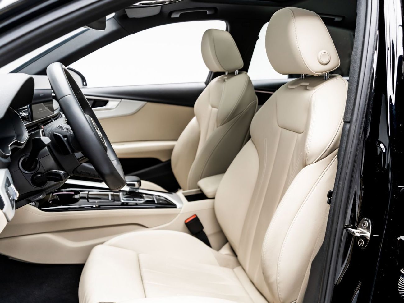 Audi A4 35 TFSI S Line 1.4L 2023 Audi A4 35 TFSI, 2028 Audi Warranty + Service Contract, Low KMs, GCC