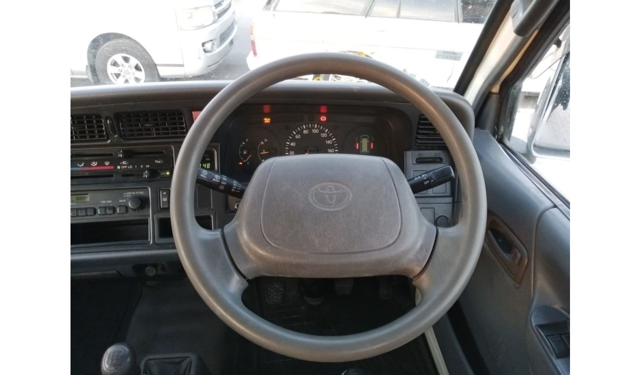Toyota Hiace TOYOTA HICAE RIGHT HAND DRIVE (PM931)