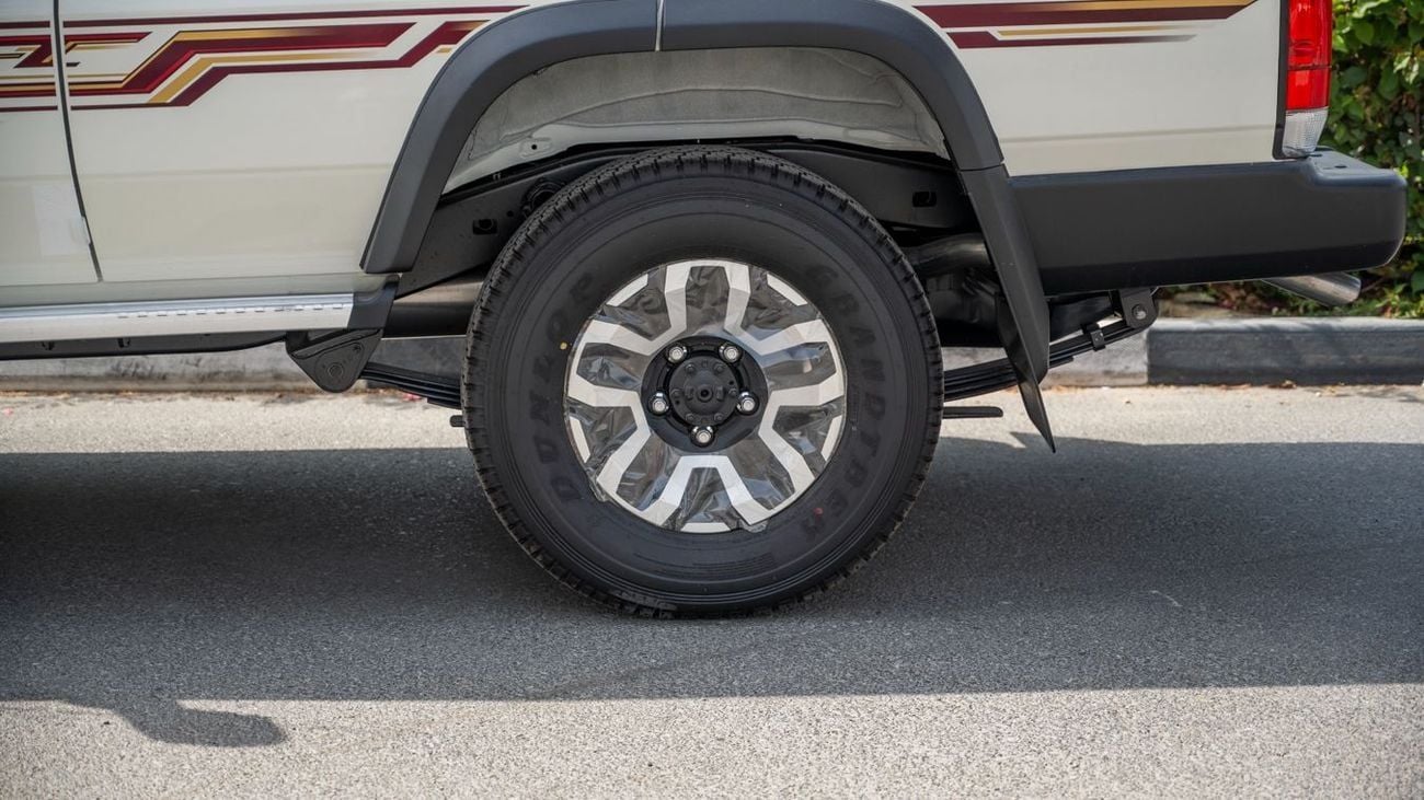 Toyota Land Cruiser 76 TOYOTA LANDCRUISER76 HARDTOP 2.8 MT LX LOW -2026YM