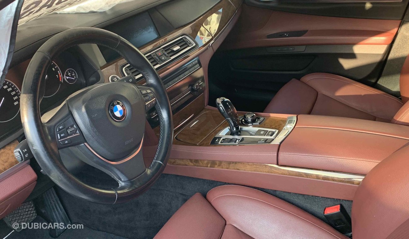 بي أم دبليو 750 Li