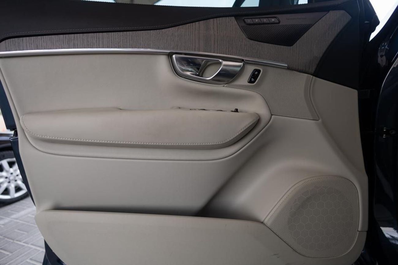 Volvo XC90 B5 2.0T Volvo XC90 B5 Plus Bright 2023 GCC under Agency Warranty with Flexible Down-Payment.