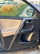 Toyota RAV4 XLE 4WD sunroof  full Option