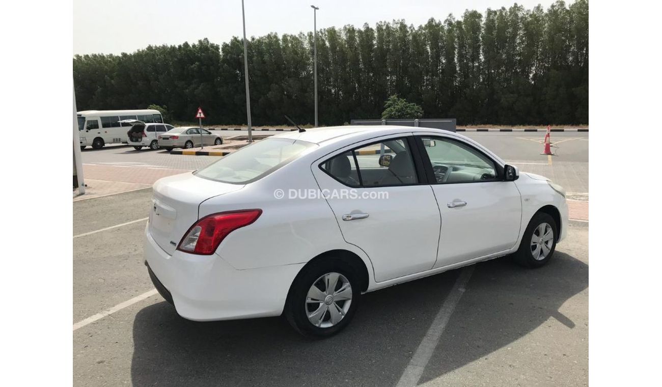 Nissan Sunny Nissan suny 2015 gcc very good car