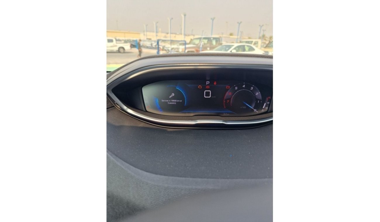 بيجو 5008 NEW 2023 PEUGEOT 5008 1.6L FULL OPTION SUNROOF , REAR CAMERA