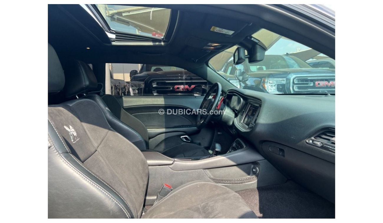 Dodge Challenger SRT8 392 Scat Pack Shaker Dodge Challenger SRT 392 Scat Pack