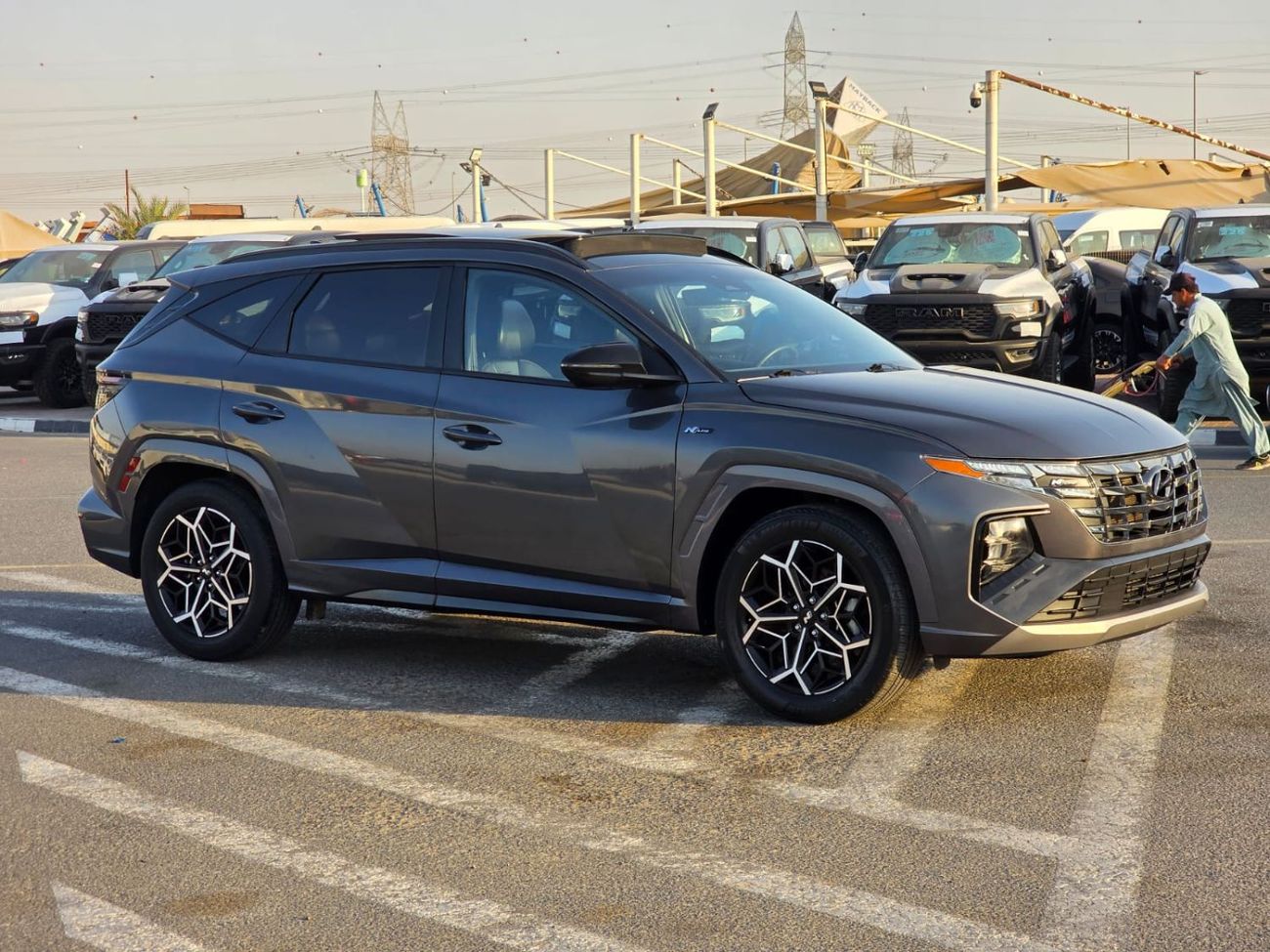 Hyundai Tucson 2023 Hyundai Tucson N line sport Edition 2.5L V4 - Panoramic Roof, original leather seats, Push butt