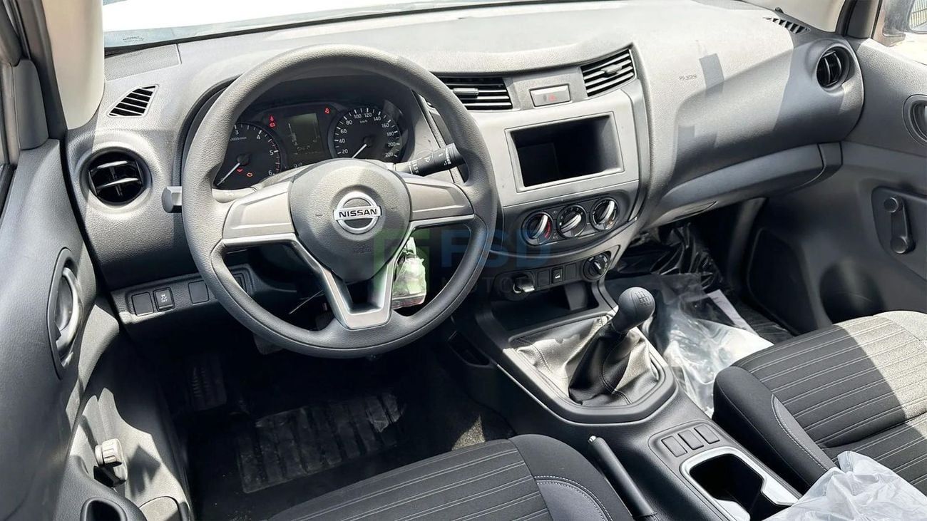 Nissan Navara Nissan Navara 2.5D XE D23 4X4 DC PLUS MT MY-2023