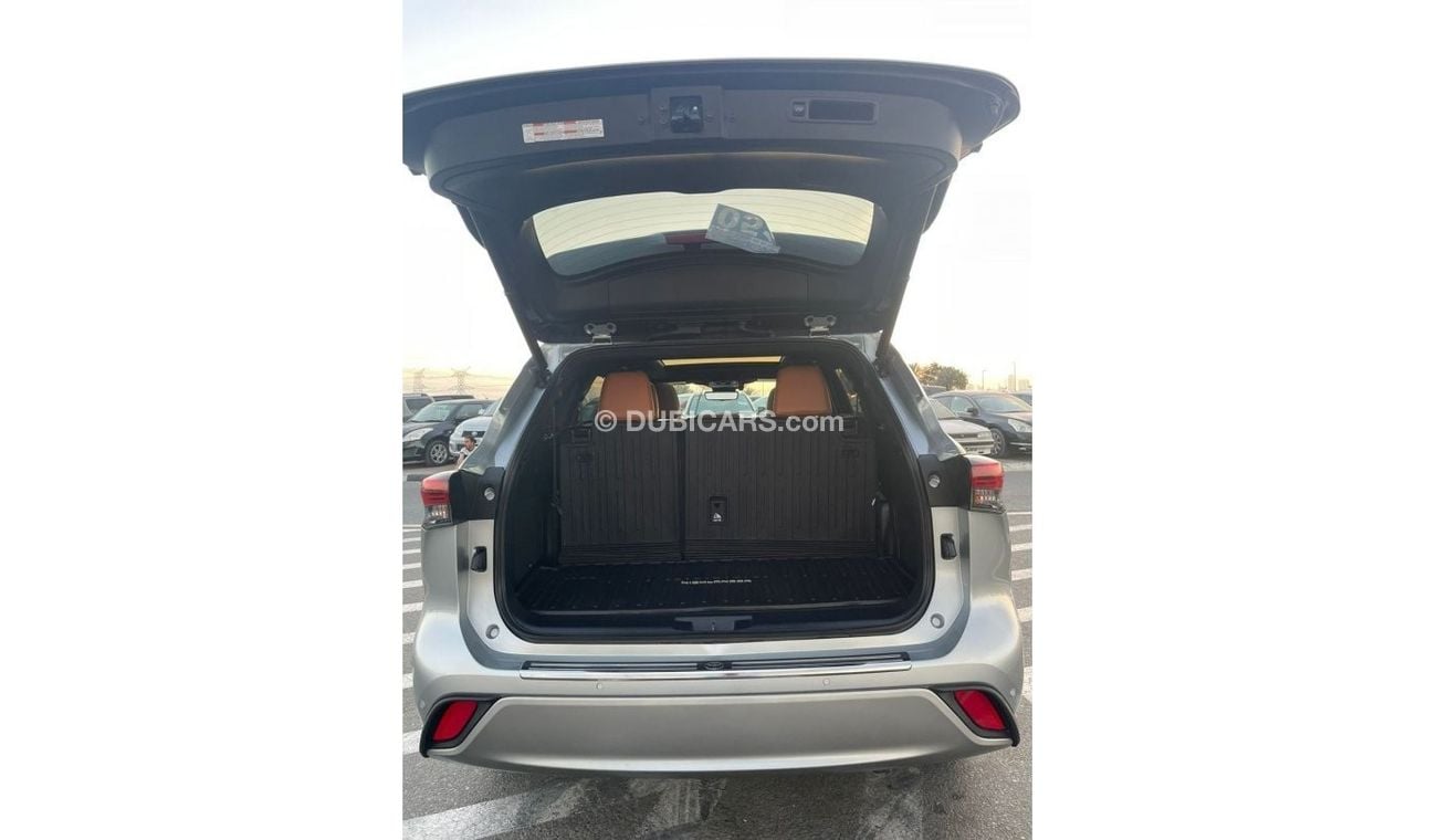 Toyota Highlander 2020 Toyota Highlander Platinum 4WD 3.5L V6 /