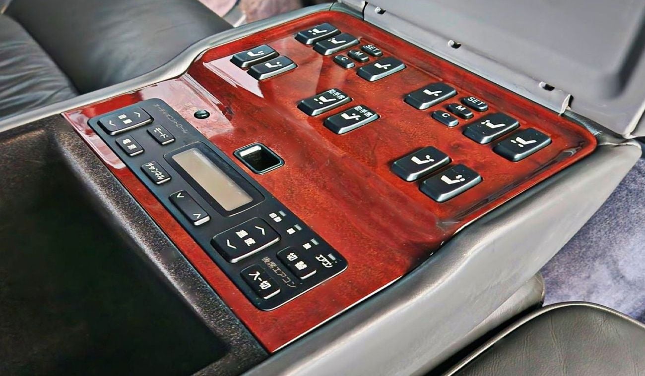 Toyota Century 5.0L-12CYL - FULL OPTION EXCELLENT CONDITION JAPANESE SPECIFICATION