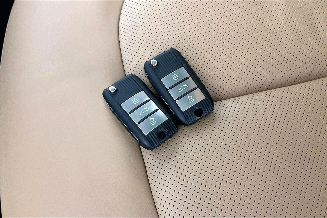 تويوتا لاند كروزر GXR GT | ضمان مجاني لمدة عام | 0 دفعة أولى