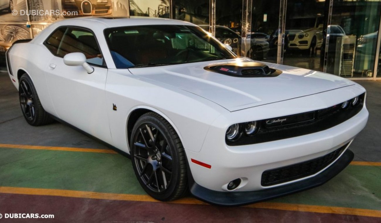 Dodge Challenger Scat Pack Shaker R/T