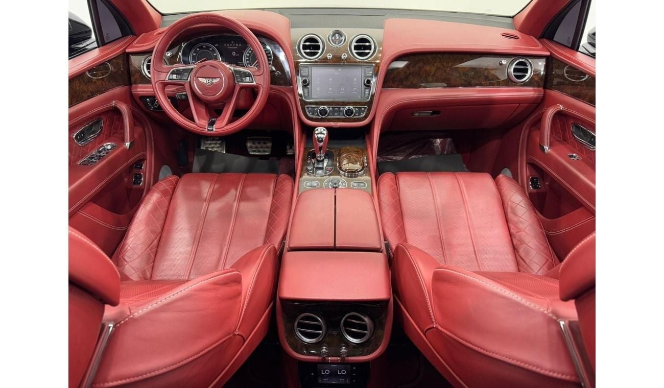 بنتلي بينتايجا W12 2017 Bentley Bentayga W12, Full Service History, Full Options, Excellent Condition, GCC