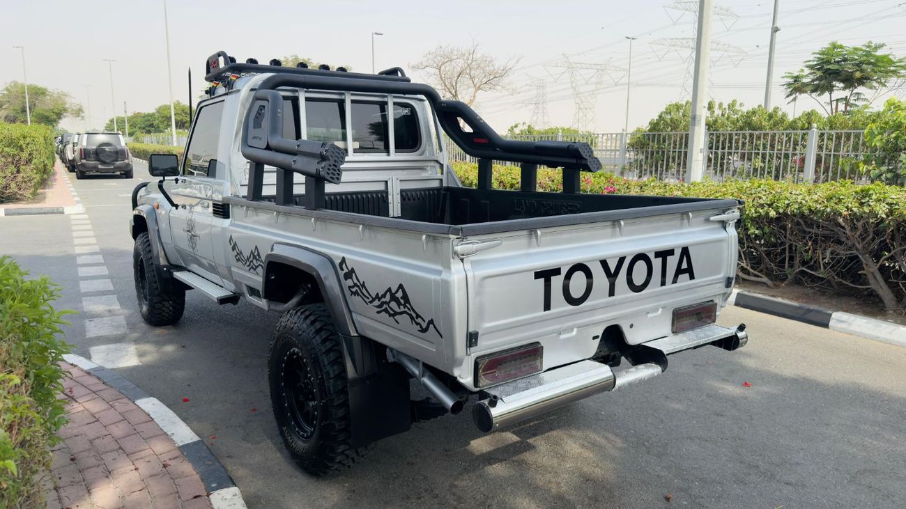 Toyota Land Cruiser SINGLE CABIN | 4.5L DIESEL ENGINE | 4WD | RHD | MANUAL TRANSMISSION | 2016