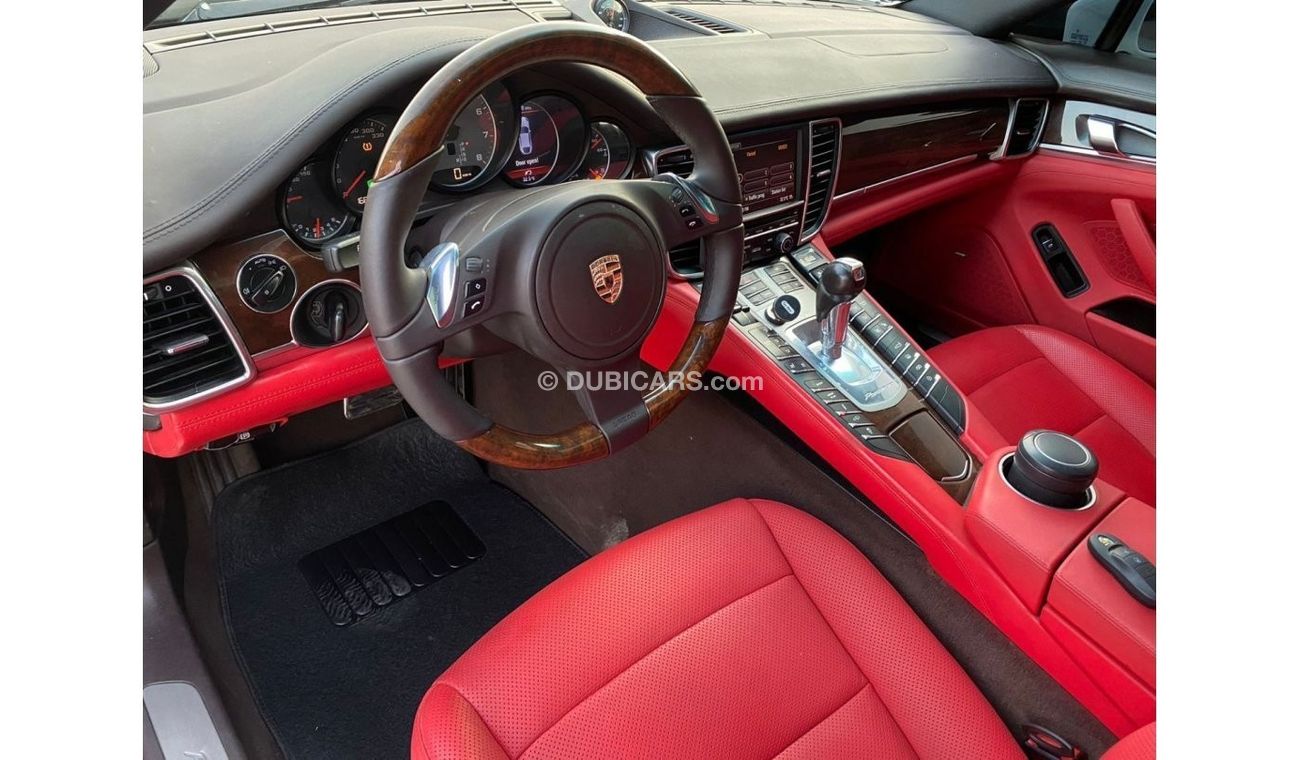 Used Porsche Panamera 2010 for sale in Dubai - 667462