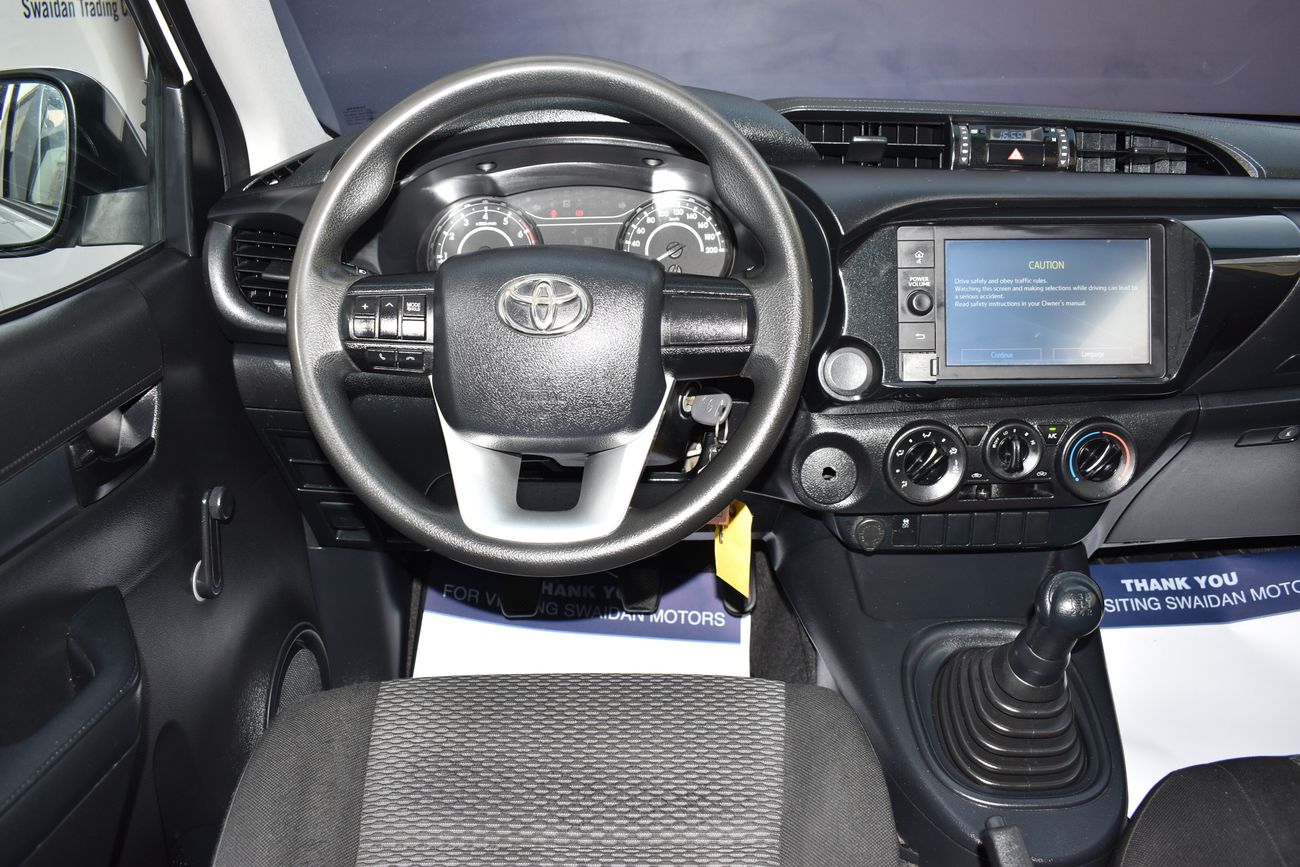 Toyota Hilux AED 1279 PM | 2.7L MT DC 2WD GCC DEALER WARRANTY