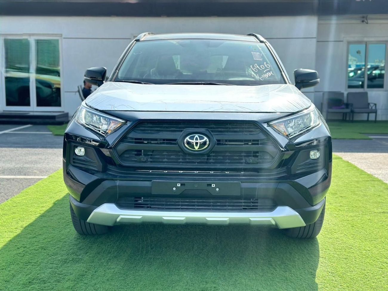 Toyota RAV4 Toyota RAV4 2.5 adventure Petrol 2025 Saudi Full