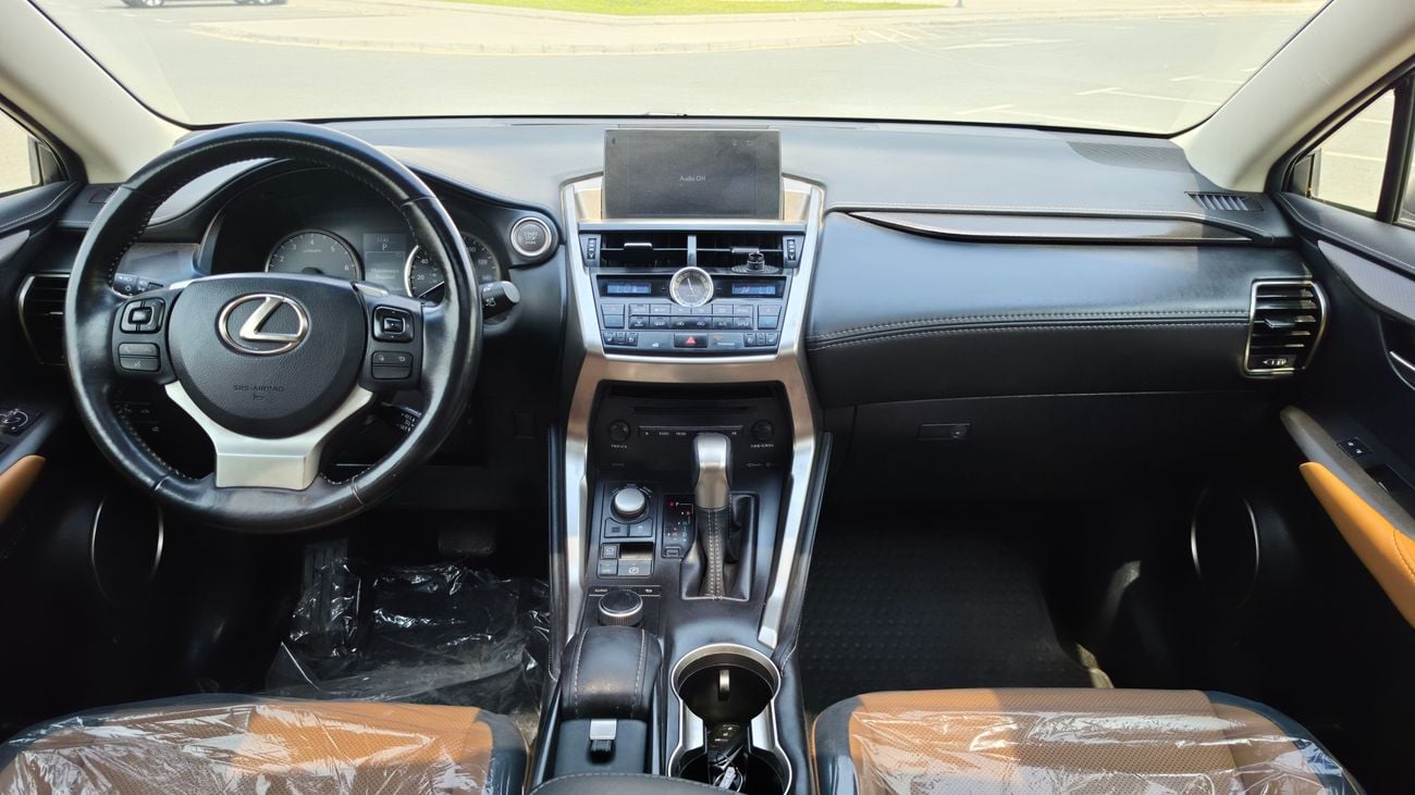 Lexus NX200t STANDARD
