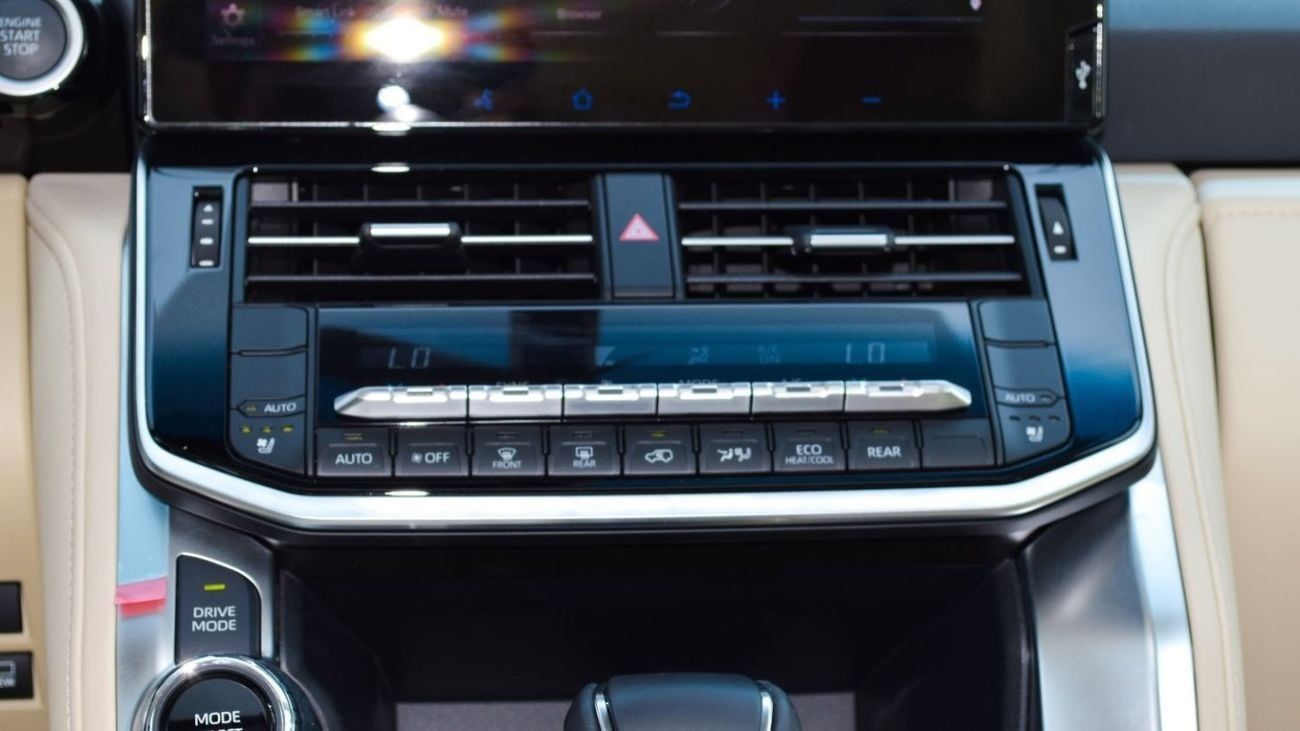 Toyota Land Cruiser ECT0014 - Toyota LC300 GXR - 3.5L Petrol - White/Beige