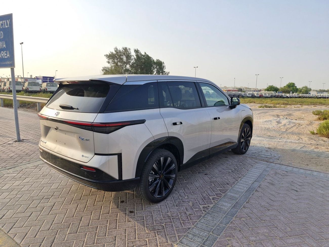 Toyota bZ3 2025 TOYOTA bZ3 X 610 MAX (Intelligent Driving) BRAND NEW 0KM