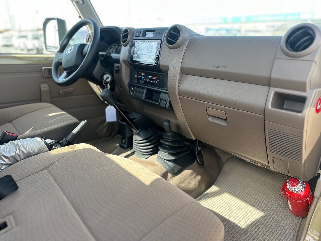 تويوتا لاند كروزر بيك آب Std 4.0L Single Cab Utility 4WD