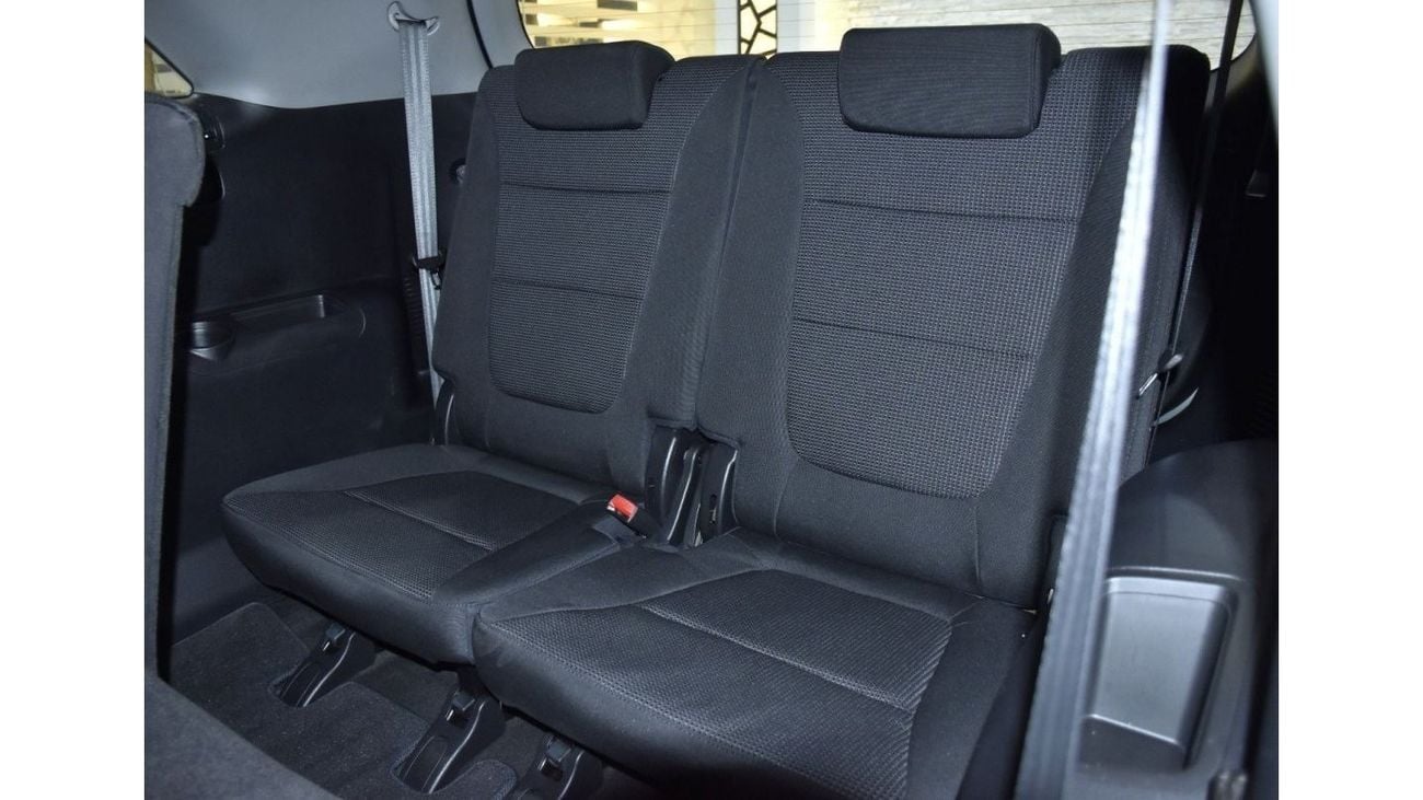 Kia Sorento EXCELLENT DEAL for our KIA Sorento ( 2014 Model ) in Silver Color GCC Specs