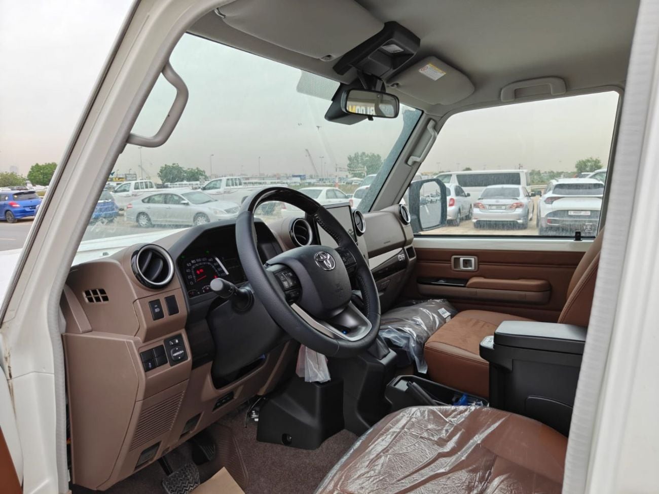 تويوتا لاند كروزر 70 Toyota Land Cruiser 70 2026 TOYOTA LC 76 2.8L DIESEL 4WD GCC SPEC