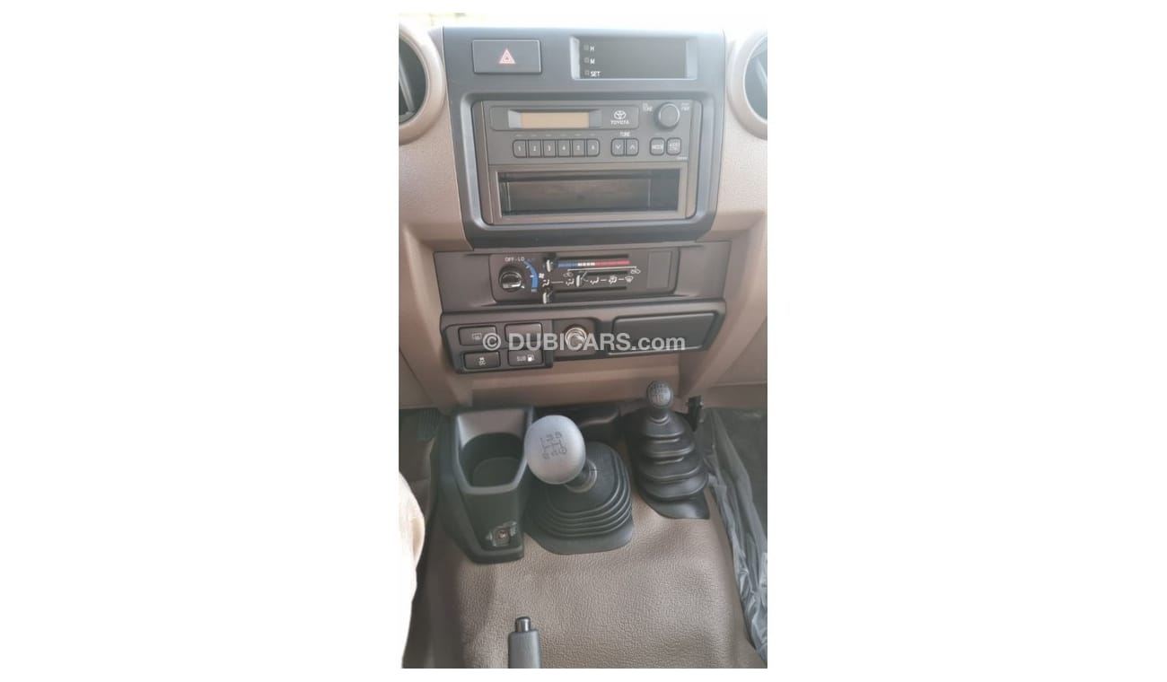 Toyota Land Cruiser 70 Toyota LC 78 4.5 DSL HTOP BEIGE COLOR