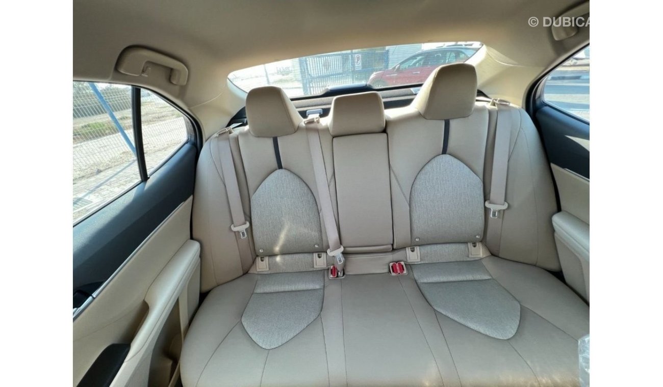 Toyota Camry LE (Without Sunroof) 2.5L Petrol A/T FWD