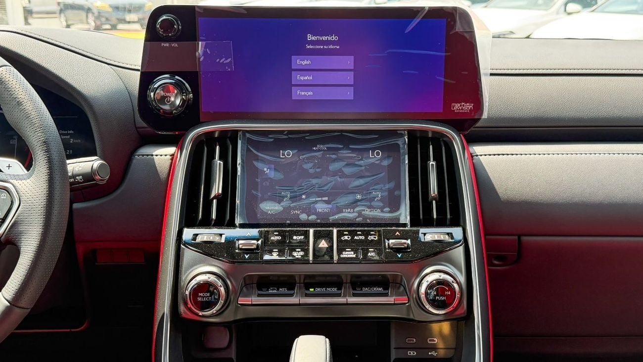 لكزس LX 700h F Sport