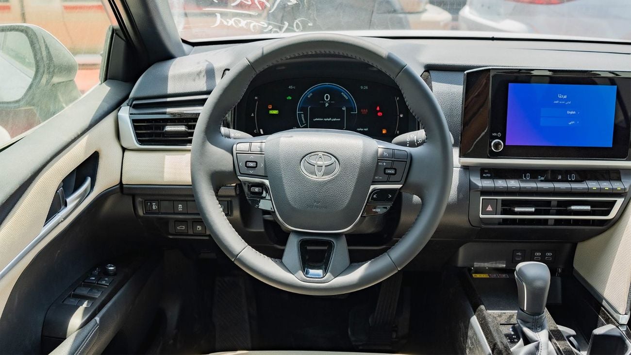 Toyota Land Cruiser 2026 Toyota Camry LE 2.5L AT Hybrid (Gray)