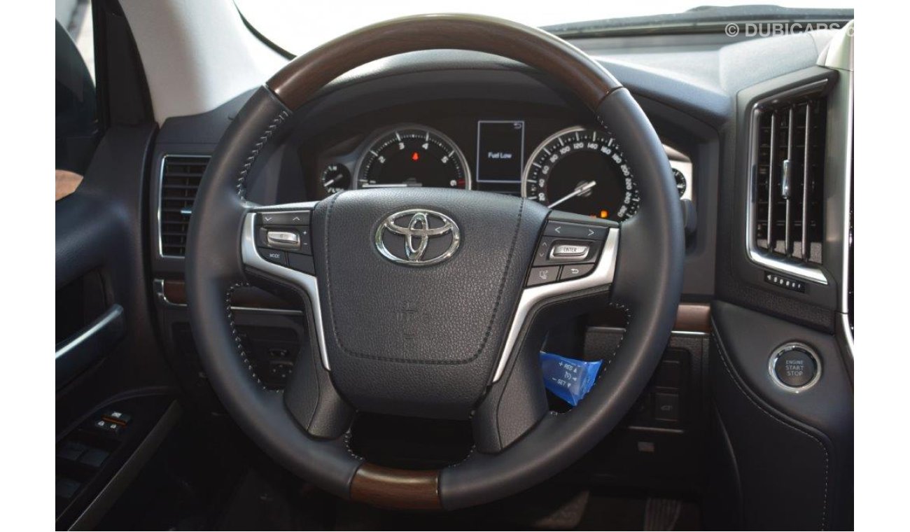 Toyota Land Cruiser 200 VXR+ V8 5.7L AT BLACK EDITION