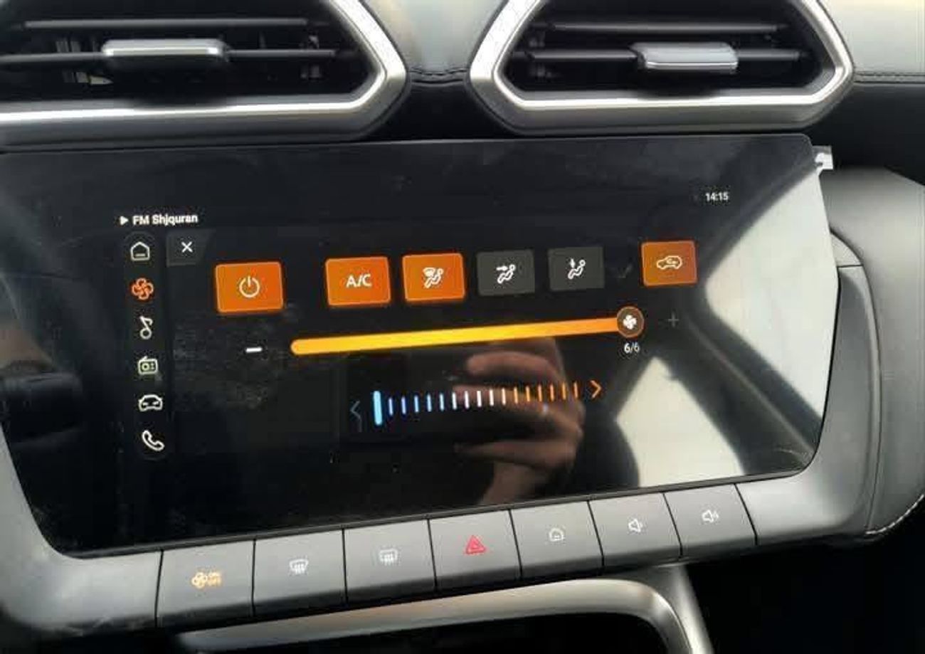 MG ZS MG ZS FACE-LEFT