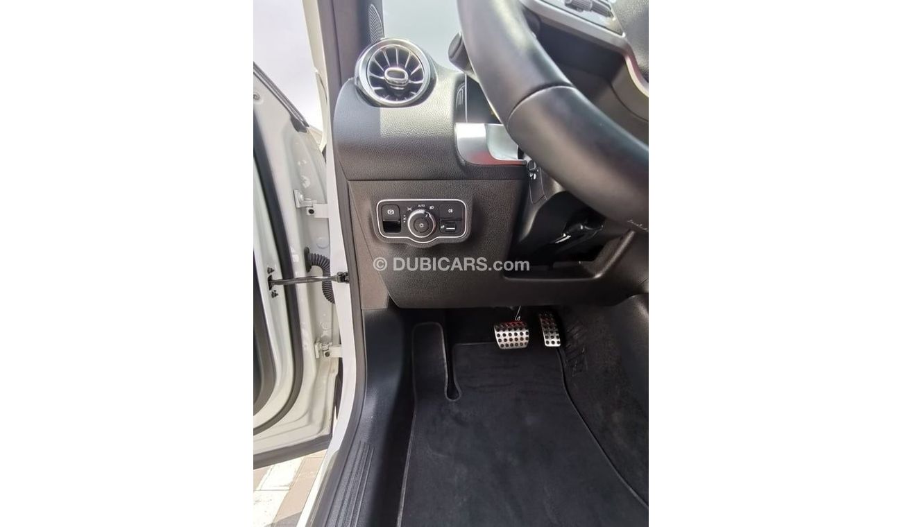 مرسيدس بنز GLB 250 4MATIC