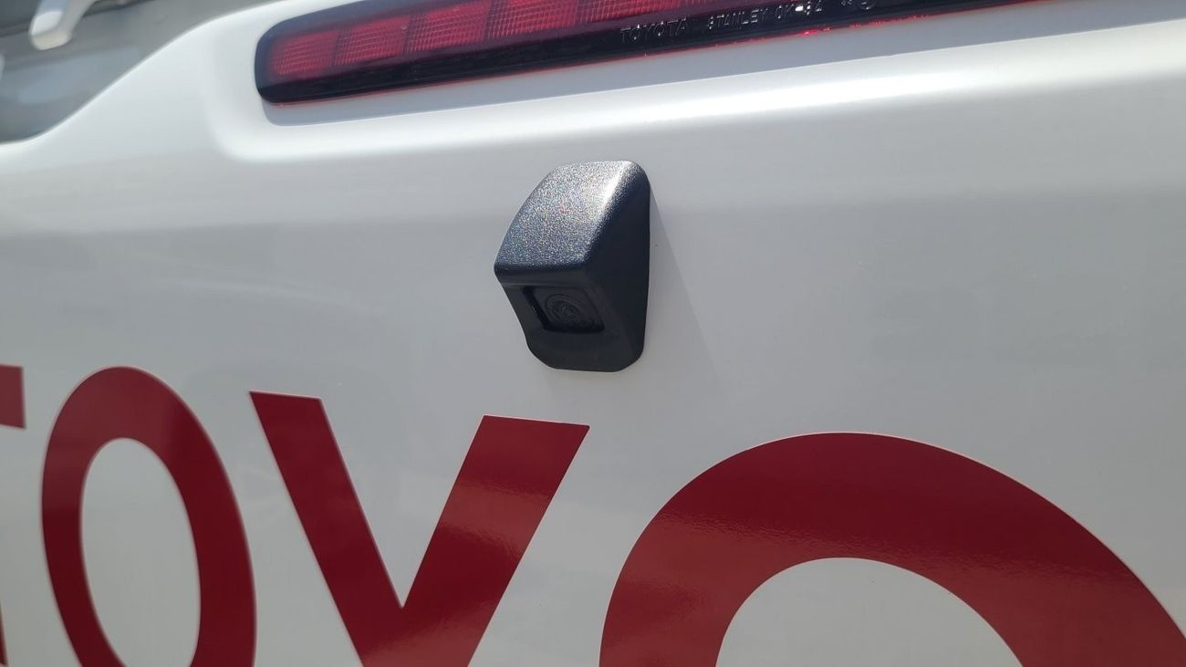 Toyota Hilux Hilux Double Cabin GLX-A/T 2.7L 2024 Model Year Color White