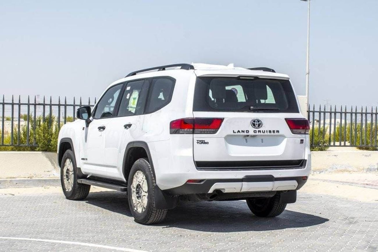 تويوتا لاند كروزر 2026 Toyota Land Cruiser GR-S 3.5L Petrol Twin Turbo AT (White-Red)