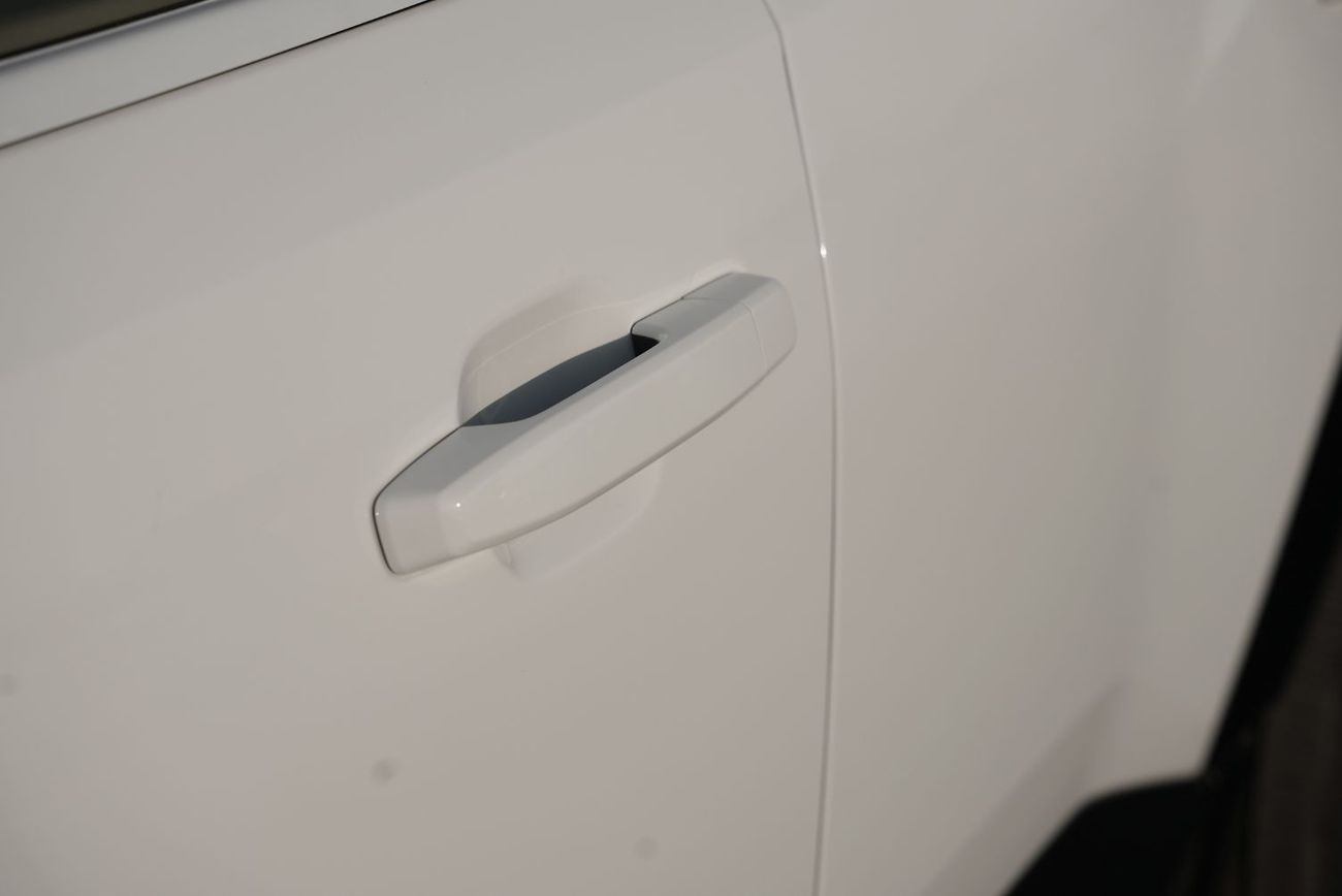 دونج فينج إم هيرو إم 817 M-Hero M817 Pro 1.5T Plug-in Hybrid 0km