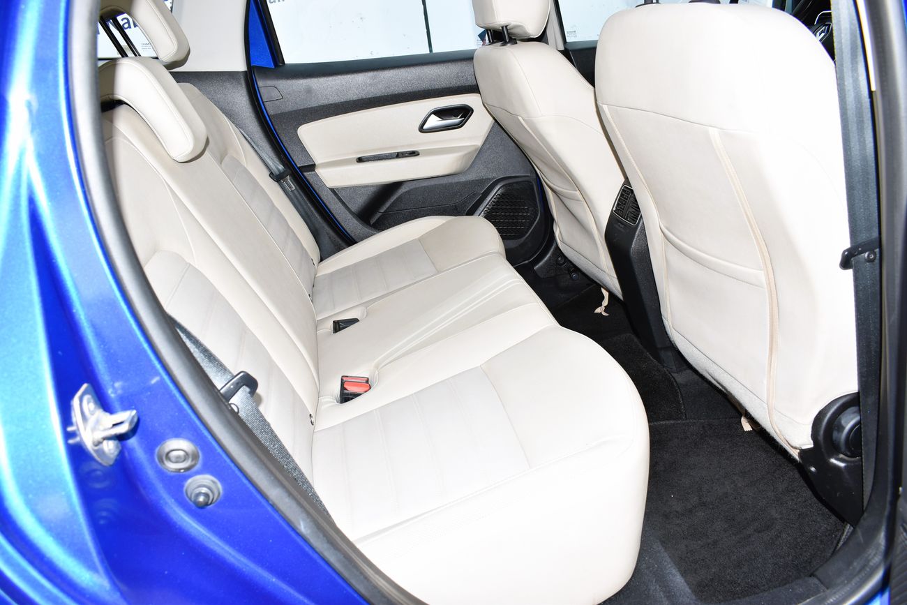 Renault Duster AED 799 PM | 2.0L LE 4WD GCC DEALER WARRANTY