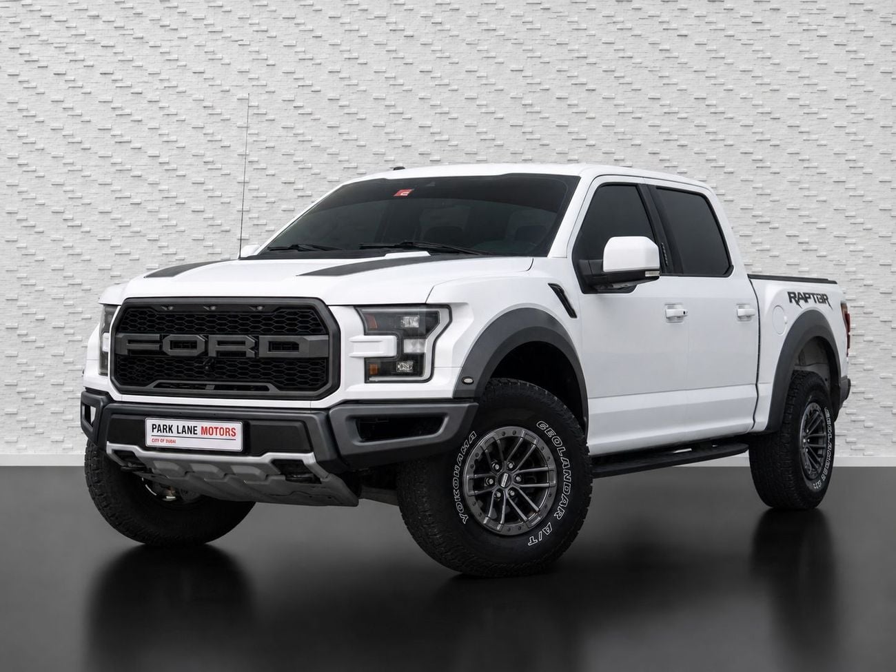 Ford F-150 RAPTOR SUPER CAB (3.5L · 6 Cyl · Automatic · Petrol · Pick Up Truck · All Wheel Drive · 5 Seats · 4 Door)