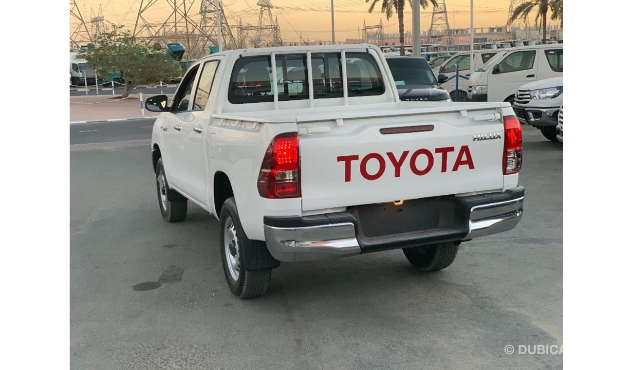 تويوتا هيلوكس Pick Up 4x4 2.4L Diesel with Chrome Bumber