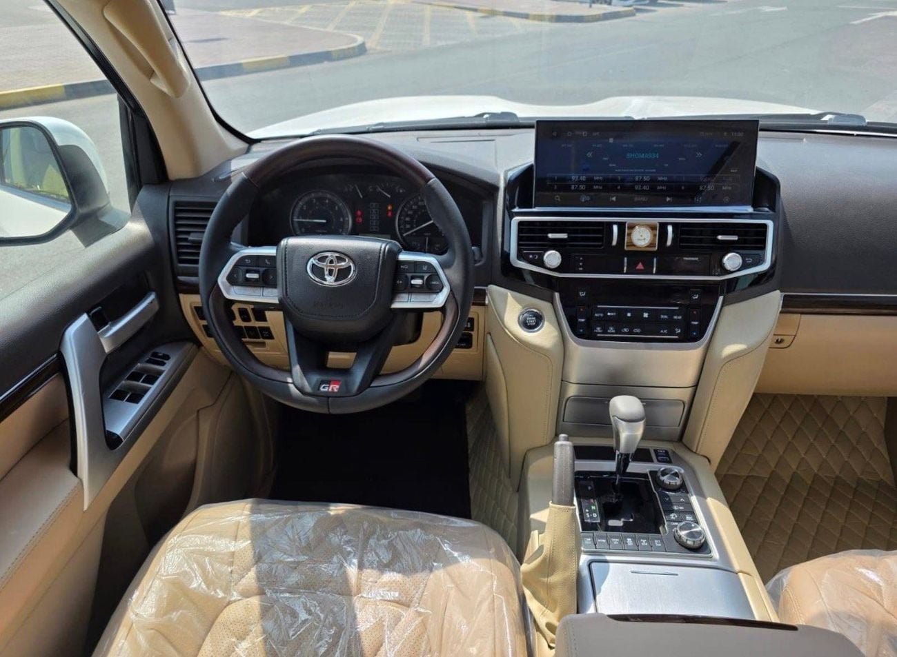 Toyota Land Cruiser 2017 Model GXR Facelift to 2024 Shape Exterior and Interior Both Full Option Very Clean And Perfect