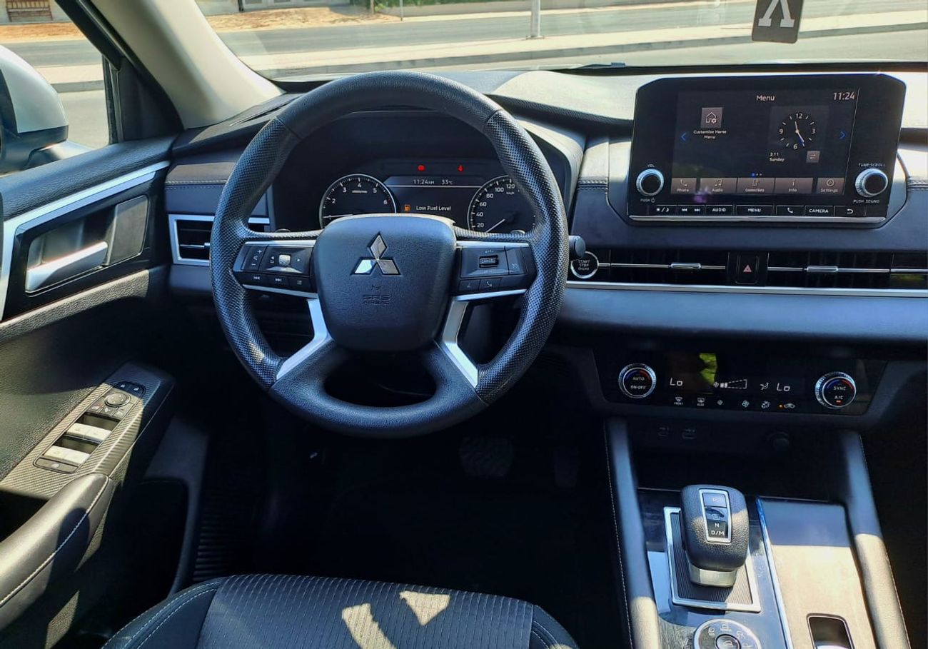 Mitsubishi Outlander GLX 2.4L 1130-Monthly l GCC l Cruise, Camera, GPS l Accident Free