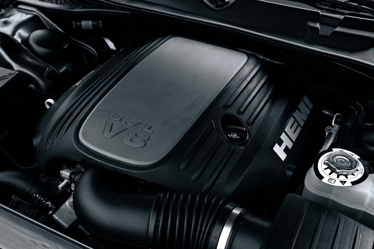 دودج تشالينجر Challenger R/T 5.7L | 3,134 P.M | 0% Downpayment | Perfect Condition!