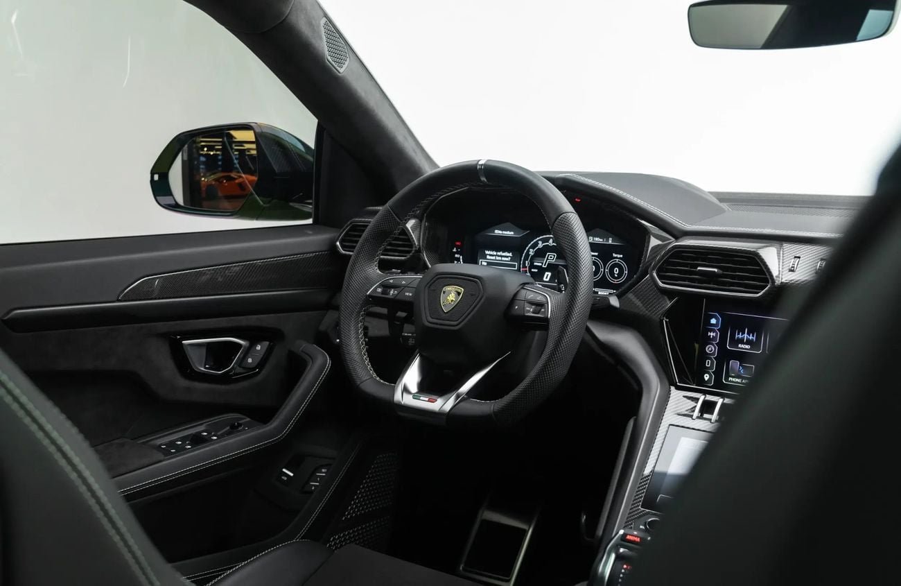 Lamborghini Urus 4.0L V8 Twin-Turbocharged Engine