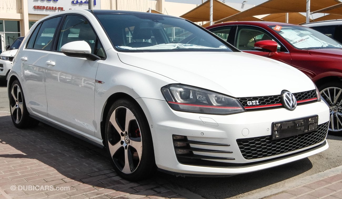 Volkswagen Golf GTI