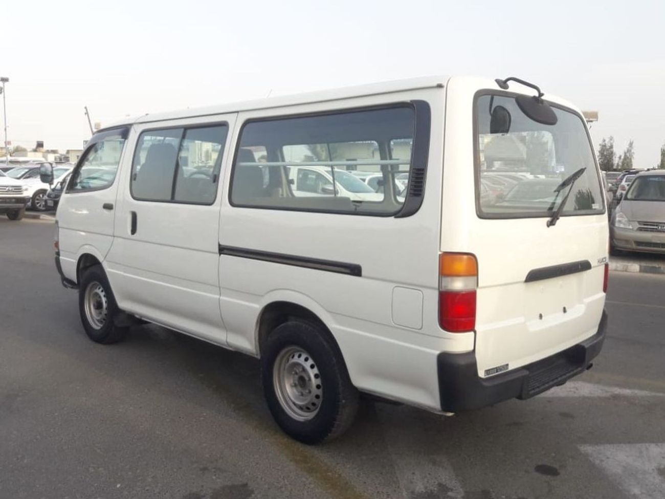 تويوتا هاياس Hiace RIGHT HAND DRIVE  (Stock no PM 732 )